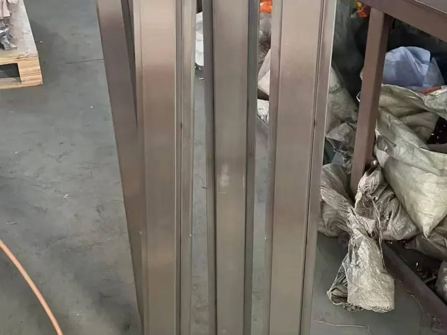 BP-SQ01 Square-Tube Glass Balustrade Post