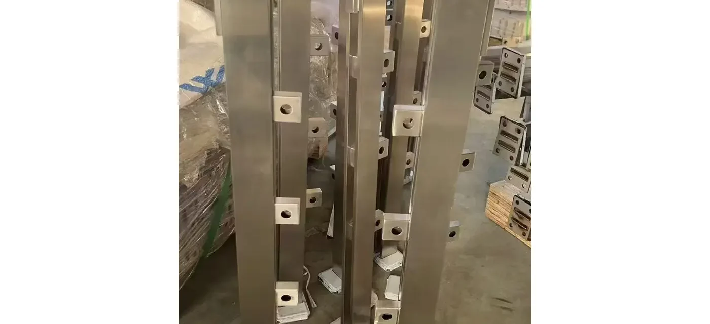 SB1 twin flat-bar stainless steel balustrade post